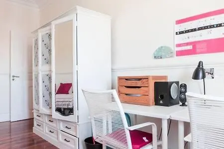 Appartamento Anjos Flat With 5Bd Lisbona